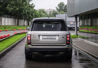 Подержанный автомобиль Land Rover Range Rover 2016 года (7 фото)