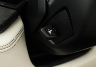 Подержанный автомобиль BMW X6 2020 года (26 фото)