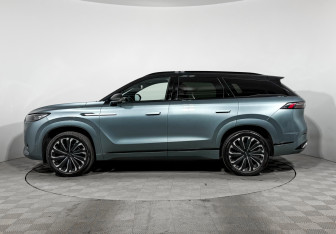Подержанный автомобиль Jaecoo J8 2024 года (8 фото)
