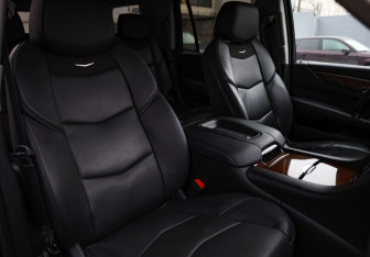 Подержанный автомобиль Cadillac Escalade Suv 2018 года (24 фото)