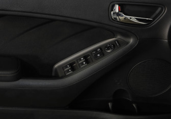 Подержанный автомобиль Kia Cerato Sedan 2014 года (21 фото)