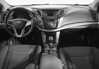 Подержанный автомобиль Hyundai i40 Sedan 2015 года (13 фото)