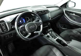 Подержанный автомобиль Hyundai Creta 2021 года (11 фото)