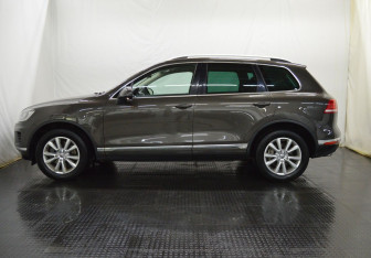 Подержанный автомобиль Volkswagen Touareg 2016 года (8 фото)