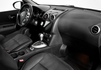 Подержанный автомобиль Nissan Qashqai 2013 года (13 фото)