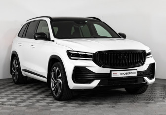 Подержанный автомобиль Geely Monjaro 2024 года (4 фото)