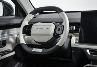 Подержанный автомобиль Jetour Dashing 2024 года (16 фото)