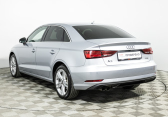 Подержанный автомобиль Audi A3 Sedan 2018 года (7 фото)