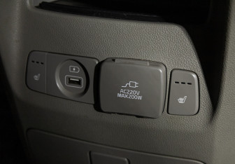 Подержанный автомобиль Kia Carnival 2017 года (22 фото)