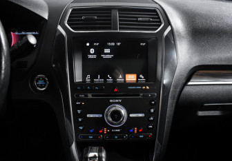 Подержанный автомобиль Ford Explorer 2018 года (21 фото)