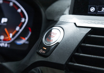 Подержанный автомобиль BMW X3 2021 года (31 фото)