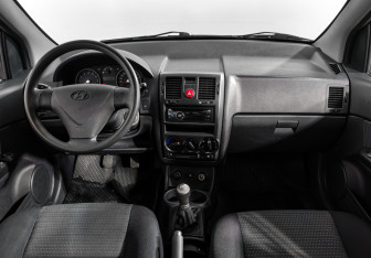 Подержанный автомобиль Hyundai Getz 2008 года (14 фото)