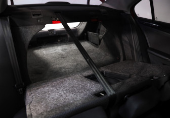 Подержанный автомобиль Volkswagen Jetta Sedan 2012 года (22 фото)