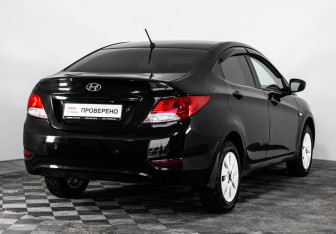 Подержанный автомобиль Hyundai Solaris Sedan 2011 года (5 фото)