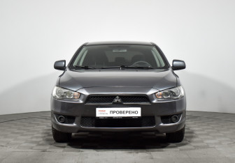 Подержанный автомобиль Mitsubishi Lancer Hatchback 2010 года (2 фото)