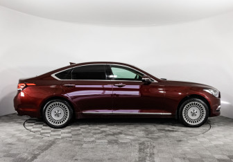 Подержанный автомобиль Hyundai Genesis 2014 года (4 фото)