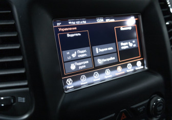 Подержанный автомобиль Jeep Grand Cherokee 2018 года (20 фото)