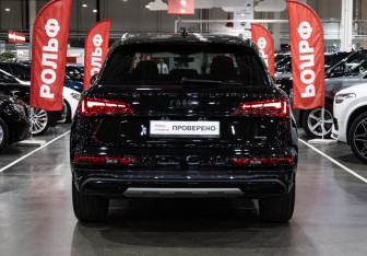 Подержанный автомобиль Audi Q5 2021 года (8 фото)