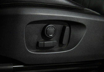 Подержанный автомобиль Land Rover Discovery Sport 2019 года (16 фото)