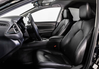 Подержанный автомобиль Toyota Camry Sedan 2021 года (21 фото)