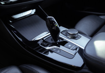 Подержанный автомобиль BMW X3 2018 года (32 фото)