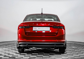 Подержанный автомобиль Skoda Rapid Liftback 2021 года (6 фото)