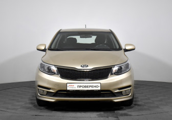 Подержанный автомобиль Kia Rio Hatchback 2015 года (2 фото)