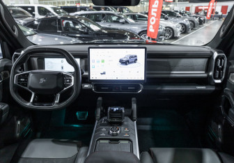 Подержанный автомобиль Jetour T2 2024 года (13 фото)