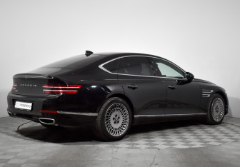 Подержанный автомобиль Genesis G80 2021 года (5 фото)