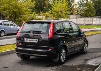 Подержанный автомобиль Ford C-MAX 2008 года (6 фото)