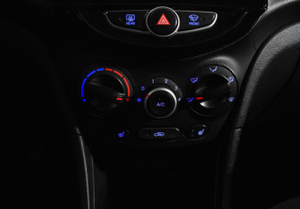 Подержанный автомобиль Hyundai Solaris Sedan 2013 года (16 фото)