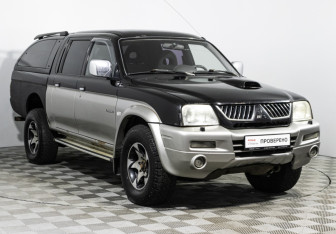 Подержанный автомобиль Mitsubishi L200 2005 года (3 фото)