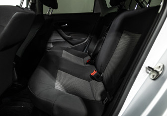 Подержанный автомобиль Volkswagen Polo Hatchback 2012 года (10 фото)