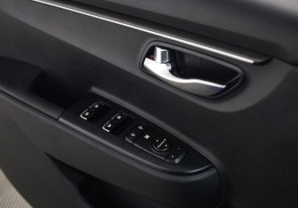 Подержанный автомобиль Kia Rio Hatchback 2019 года (21 фото)