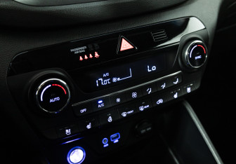 Подержанный автомобиль Hyundai Tucson 2017 года (17 фото)