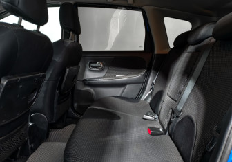Подержанный автомобиль Nissan Note 2007 года (12 фото)
