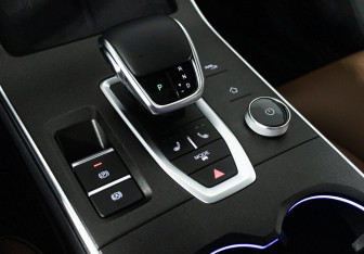 Подержанный автомобиль Omoda C5 2023 года (20 фото)