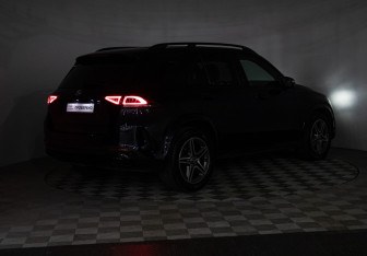 Подержанный автомобиль Mercedes-Benz GLE 2021 года (30 фото)