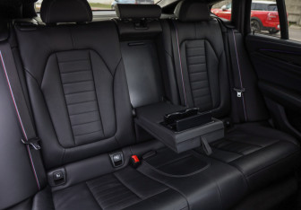 Подержанный автомобиль BMW X4 2021 года (32 фото)