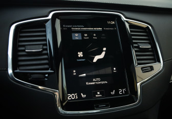 Подержанный автомобиль Volvo XC90 2019 года (19 фото)
