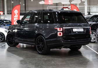 Подержанный автомобиль Land Rover Range Rover 2021 года (11 фото)