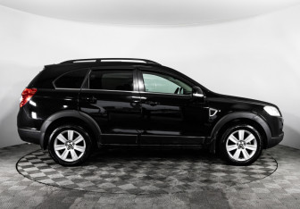 Подержанный автомобиль Chevrolet Captiva 2007 года (4 фото)
