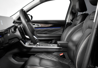 Подержанный автомобиль Exeed VX 2023 года (10 фото)