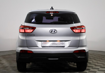 Подержанный автомобиль Hyundai Creta 2018 года (6 фото)