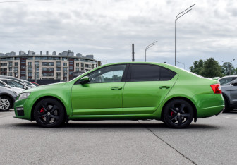 Подержанный автомобиль Skoda Octavia RS Liftback 2014 года (8 фото)