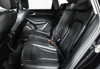 Подержанный автомобиль Audi Q5 2012 года (10 фото)