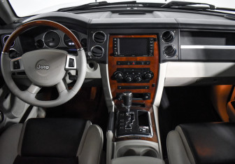 Подержанный автомобиль Jeep Commander 2008 года (15 фото)