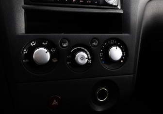 Подержанный автомобиль Mitsubishi Outlander 2007 года (13 фото)