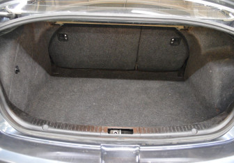 Подержанный автомобиль Mazda 3 Sedan 2008 года (16 фото)