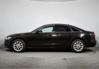 Подержанный автомобиль Audi A6 Sedan 2013 года (8 фото)